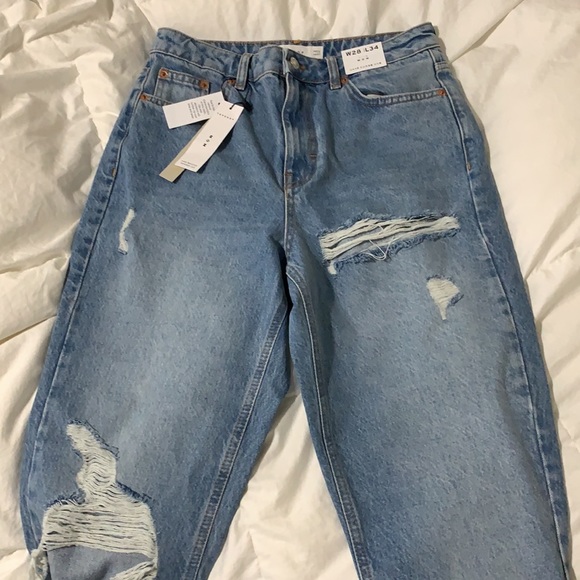 Topshop Ripped Mom Jeans - Picture 4 of 6